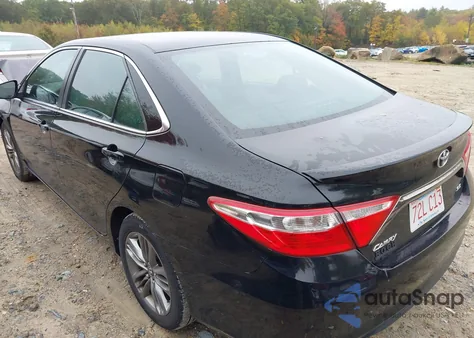 2015 Toyota Camry Se z USA, uszkodzony, nr VIN 4T1BF1FK9FU069790